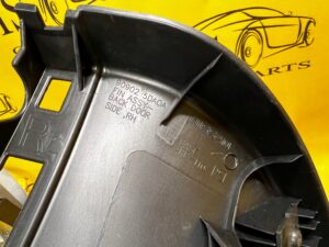 OSŁONA LISTWA KLAPY BAGAŻNIKA TYŁ PRAWA INFINITI Q30