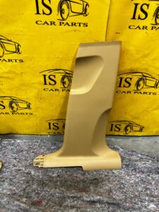 POSZYCIE OSŁONA OBUDOWA SŁUPKA ŚRODKOWEGO B PRAWY PORSCHE MACAN 95B