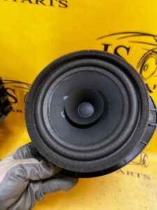 GŁOŚNIK DRZWI TYŁ TYLNYCH LEWY LEWYCH FORD RANGER MK5 V WILDTRAK