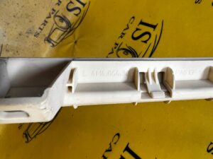 PROWADNICA ROLETY BAGAŻNIKA LEWA AUDI A8 D4 LONG