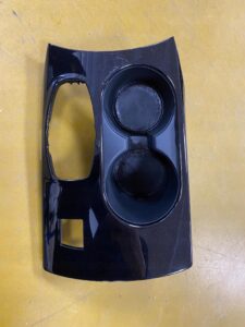 PANEL DEKOR CUPHOLDER TUNEL ŚRODKOWY INFINITI Q30