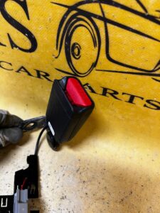 ZAPINKA ZAMEK KLAMRA PASA TYŁ TYLNA LEWY LEWA TESLA MODEL 3 PRZEDLIFT