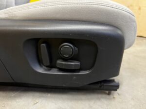 FOTEL SIEDZENIE PASAŻERA WENTYLOWANY AIRBAG PODGRZEWANY LR EVOQUE II L551