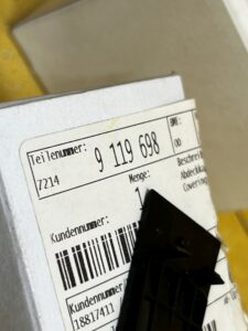 2 X OSŁONA ZAŚLEPKA MOCOWANIA FOTELIKA BMW E82 E90 E92 NOWA OEM