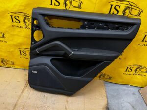 BOCZEK DRZWI BOSE PRAWY PORSCHE CAYENNE COUPE 9Y3 HYBRID