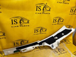 OSŁONA POSZYCIE TAPICERKA SŁUPKA D PRAWA ALCANTARA AUDI A8 D4 LONG