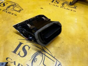 KRATKA NAWIEWU ZEWNETRZNA PRAWA DESKI KONSOLI MERCEDES GLS X166