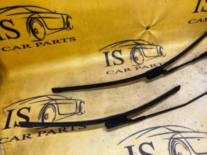 KOMPLET RAMIONA WYCIERACZEK PRZÓD SKODA SCALA