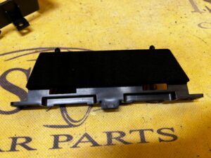 OSŁONA KONSOLI ŚRODKOWEJ RANGE ROVER EVOQUE II L551