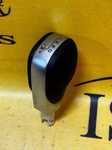 GAŁKA ZMIANY BIEGÓW DACIA DUSTER II AUTOMAT