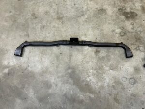 KANAŁ PRZEWÓD WLOT DOLOT POWIETRZA SZYBY PRZÓD PEUGEOT 2008 II