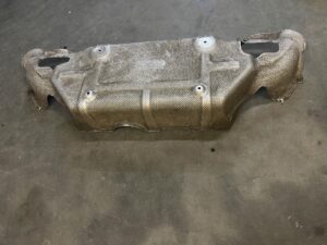 BLACHA OSŁONA TERMICZNA WYDECHU MERCEDES A W177 A45S A45 A35 2.0 B