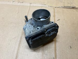 PRZEPUSTNICA TOYOTA AURIS II 1.8 HYBRID