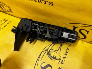 KLAMKA ZEWNĘTRZNA DRZWI PRZÓD LEWY MERCEDES A W177 696 9696