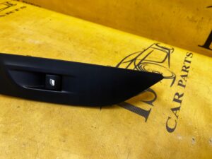 PANEL PRZYCISK PRZEŁĄCZNIK SZYBY DRZWI PRZÓD PRAWY PEUGEOT 2008 II