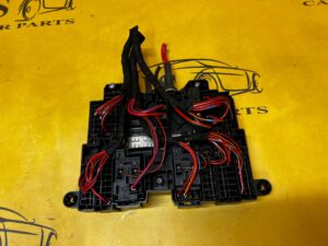 SKRZYNKA BEZPIECZNIKÓW PRZEKAŹNIKÓW MODUŁ MERCEDES A W177 A35 AMG 2.0 B