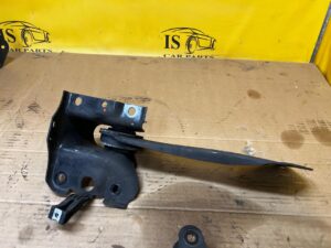 WAHACZ TYŁ TYLNY WZDŁUŻNY LEWY MERCEDES A W177 A35 AMG