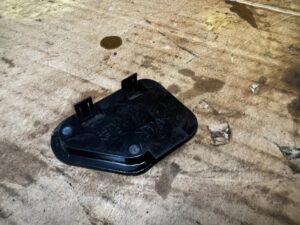 ZAŚLEPKA OSŁONA ZATYCZKA MASKOWNICA TOYOTA RAV4 V 2.5 HYBRID