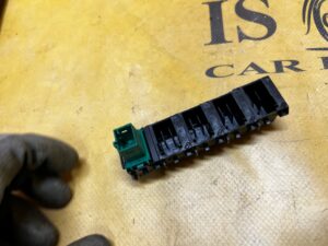 PRZYCISK PRZEŁĄCZNIK GUZIK ASYSTENTA PASA ZAŚLEPKA OSŁONA PEUGEOT 2008 II