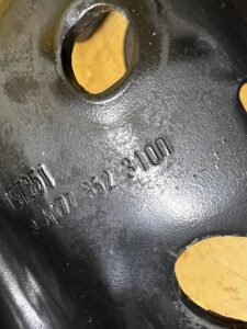 WAHACZ TYŁ TYLNY WZDŁUŻNY LEWY MERCEDES A W177 A35 AMG