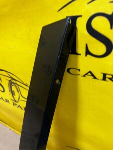 LISTWA SZYBY KAROSERYJNEJ BŁOTNIKA TYŁ PRAWA PRAWY MERCEDES GL X166