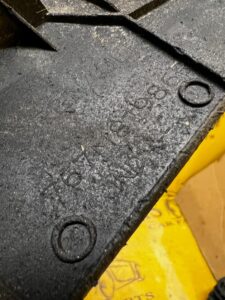 CHLAPACZ PRAWY TYŁ DACIA SANDERO III 2023R