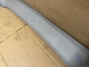 POSZYCIE OSŁONA OBUDOWA SŁUPKA PRZÓD A PRAWY TOYOTA AURIS II