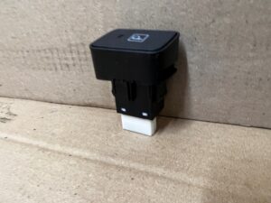 PRZYCISK WŁĄCZNIK PRZEŁĄCZNIK HAMULCA RĘCZNEGO TOYOTA AURIS II