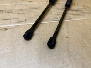 KOMPLET SIŁOWNIKI KLAPY TYŁ BAGAŻNIKA FORD ESCAPE MK4