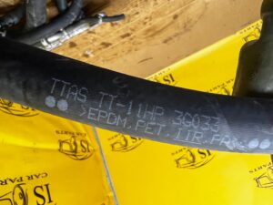 PRZEWÓD RURA RURKA WĄŻ KLIMATYZACJI TOYOTA RAV4 V 2.5 HYBRID