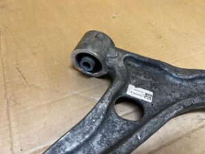 WAHACZ PRZÓD PRZEDNI PRAWY MERCEDES A W177 A35 2.0 B