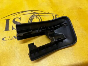 OSŁONA PROWADNICY SZYNY FOTELA PRZÓD PRAWY MERCEDES A W177