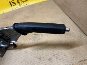 DŹWIGNIA RĄCZKA HAMULCA RĘCZNEGO TOYOTA AURIS II