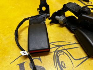 KOMPLET ZAPINKA ZAMEK KLAMRA PASA BEZPIECZEŃSTWA TYŁ PEUGEOT 2008 II