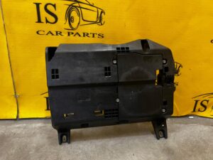 POKRYWA OSŁONA OBUDOWA SKRZYNKI BEZPIECZNIKÓW MERCEDES A W177