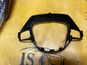 DEKOR PANEL RAMKA KIEROWNICY FORD ESCAPE MK4