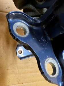 KOMPLET ZAWIASY DRZWI TYŁ LEWY TOYOTA AURIS II