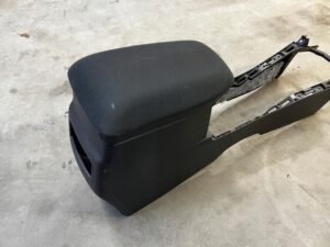 TUNEL ŚRODKOWY PODŁOKIETNIK TOYOTA AURIS II LIFT EU