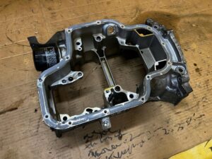 KARTER MISKA OLEJU OLEJOWA PODSTAWA TOYOTA RAV4 V 2.5 HYBRID XA25A