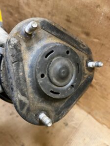 AMORTYZATOR MCPHERSON PRZÓD PRAWY TOYOTA AURIS II 1.8 HYBRID