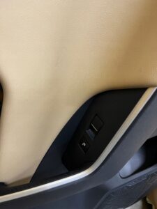 WNĘTRZE FOTELE KANAPA GRZANE BOCZKI SKÓRA AIRBAG ISOFIX TOYOTA RAV4 V EU