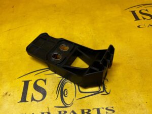 ŚLIZG MOCOWANIE WSPORNIK ZDERZAKA PRZÓD PRAWY PEUGEOT 2008 II