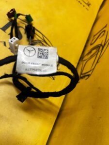WIĄZKA INSTALACJA DRZWI PRZÓD LEWY MERCEDES A W177 EU