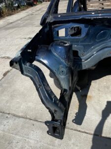 ĆWIARTKA PODŁUŻNICA FARTUCH KIELICH PRZÓD PRAWY MERCEDES GLS X166 890 2017R