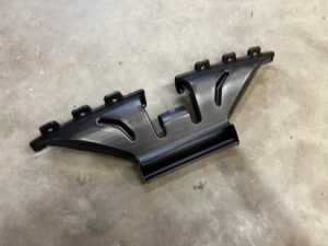 KANAŁ PRZEWÓD WLOT DOLOT POWIETRZA SZYBY PRZÓD PEUGEOT 2008 II