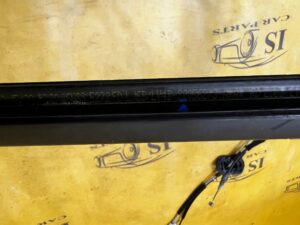 LISTWA USZCZELKA SZYBY DRZWI PRZÓD LEWY FORD ESCAPE MK4 KUGA MK3