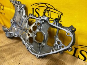 OBUDOWA OSŁONA DEKIEL ŁAŃCUCHA ROZRZĄDU TOYOTA RAV4 V 2.5 HYBRID XA25A