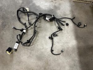 OKABLOWANIE INSTALACJA WIĄZKA KOMORY SILNIKA FORD ESCAPE MK4 1.5 ECOBOOST