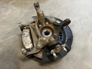 ZWROTNICA PIASTA TARCZA PRZÓD PRAWY TOYOTA RAV4 V 2.5 HYBRID