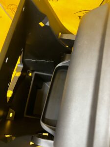 SCHOWEK PASAŻERA DESKI KONSOLI PRAWY PEUGEOT 2008 II EU